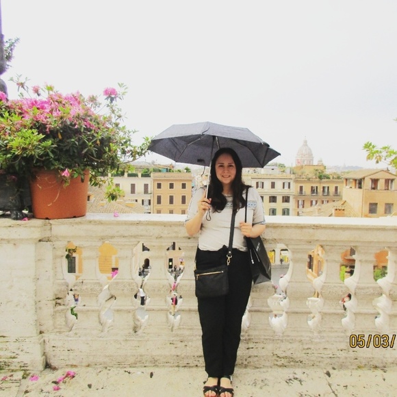 Meet your Posher, Samantha - Picture 1 of 1